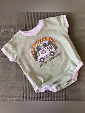 Happy Camper Cat & Jack Bodysuit in Sage Green Size 6-9 Months